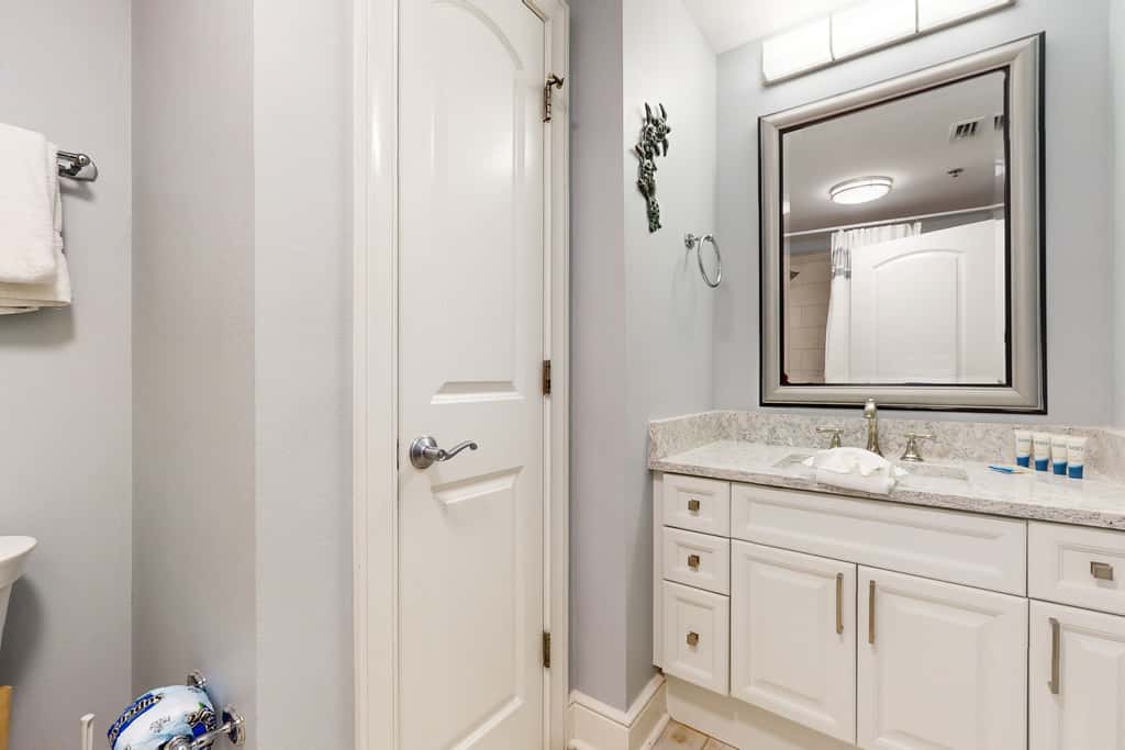 gulf front condo steps from the sand with shared pool,hot tub & more
