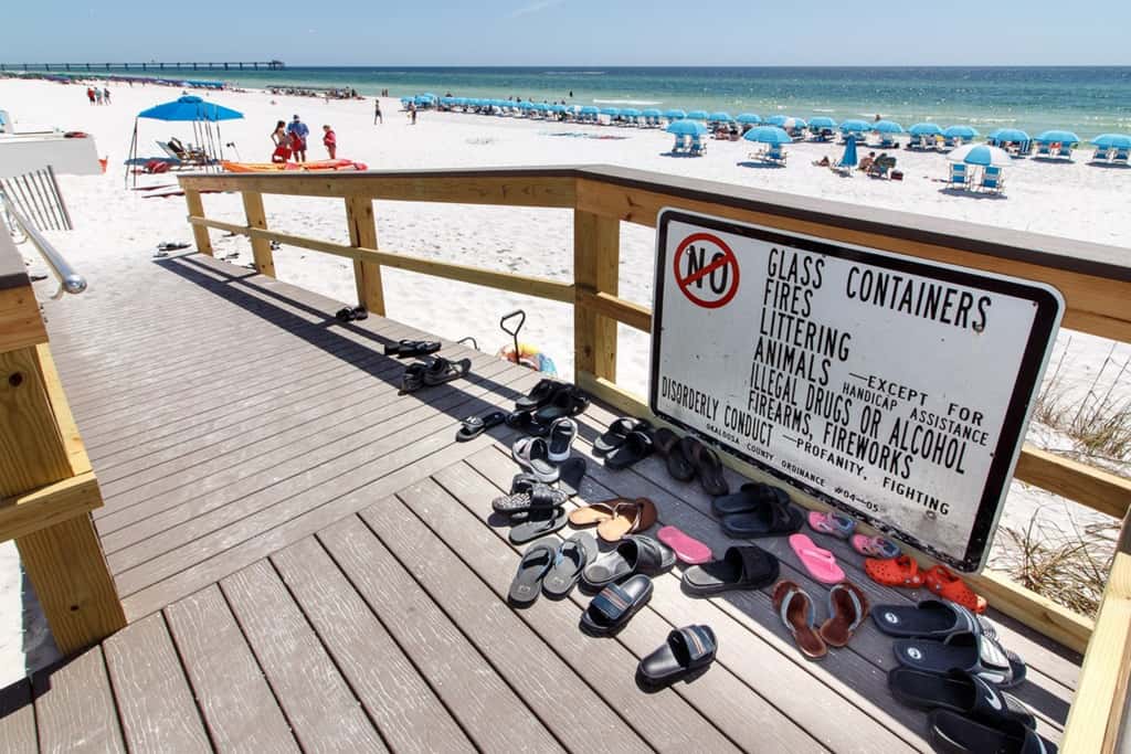 gulf front condo steps from the sand with shared pool,hot tub & more