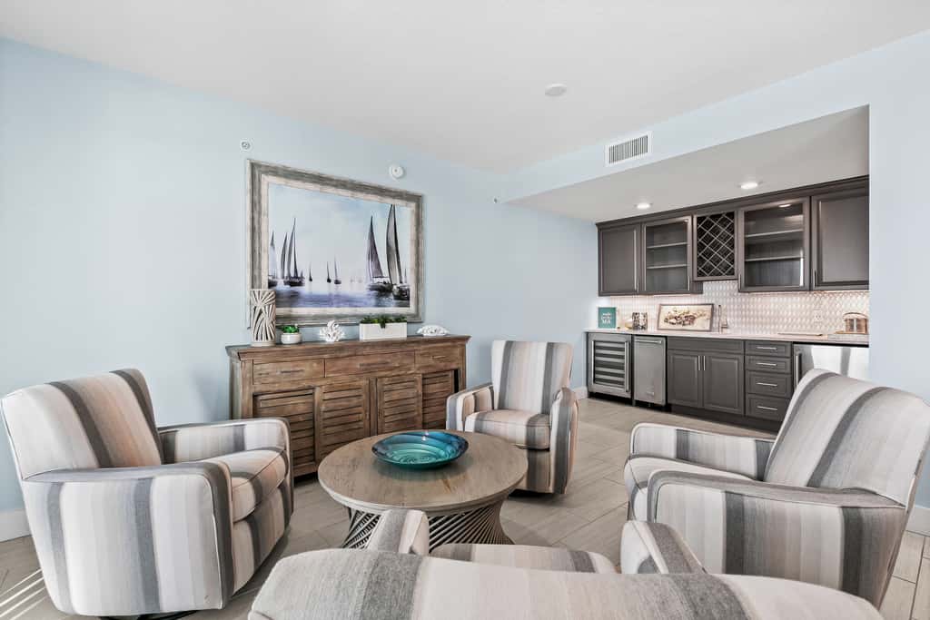 Blu 103 - Luxurious gulf-front condo with resort amenities - near entertainment