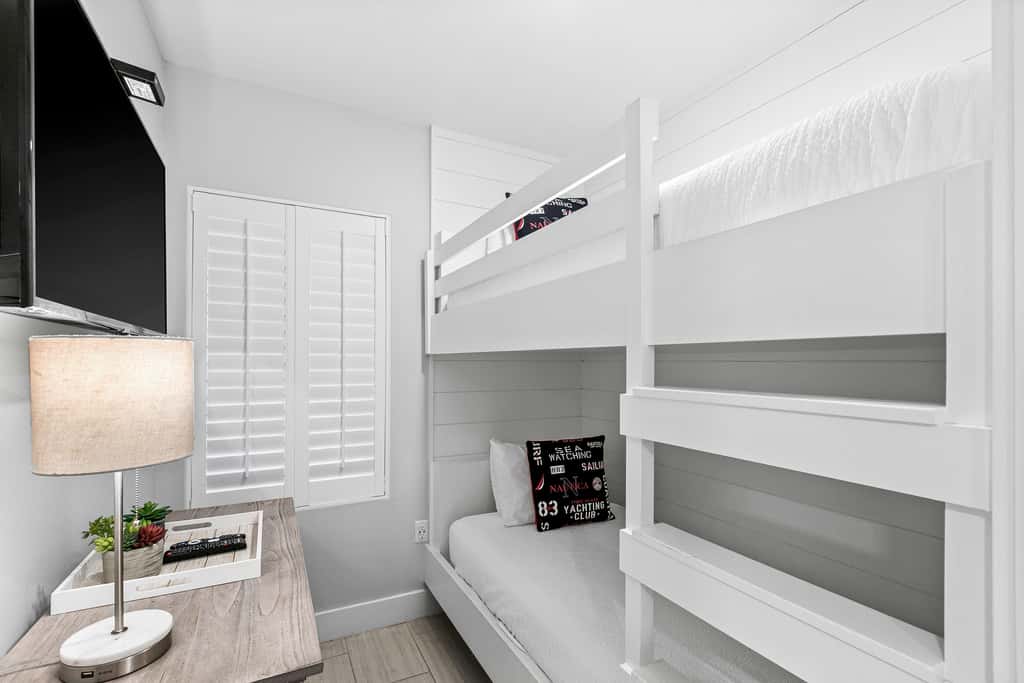 Blu 103 - Luxurious gulf-front condo with resort amenities - near entertainment
