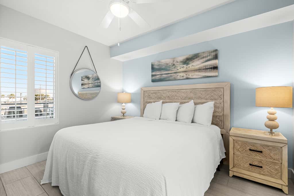 Blu 103 - Luxurious gulf-front condo with resort amenities - near entertainment
