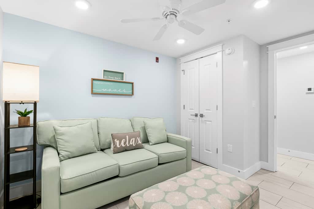 Blu 103 - Luxurious gulf-front condo with resort amenities - near entertainment
