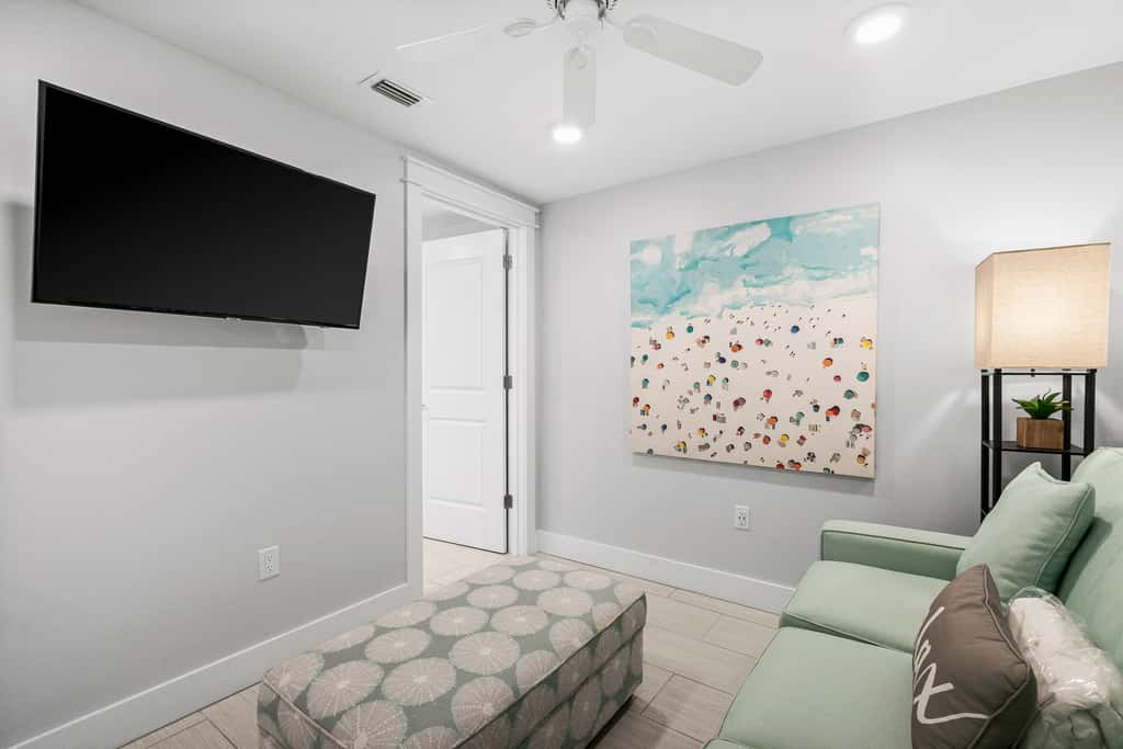 Blu 103 - Luxurious gulf-front condo with resort amenities - near entertainment