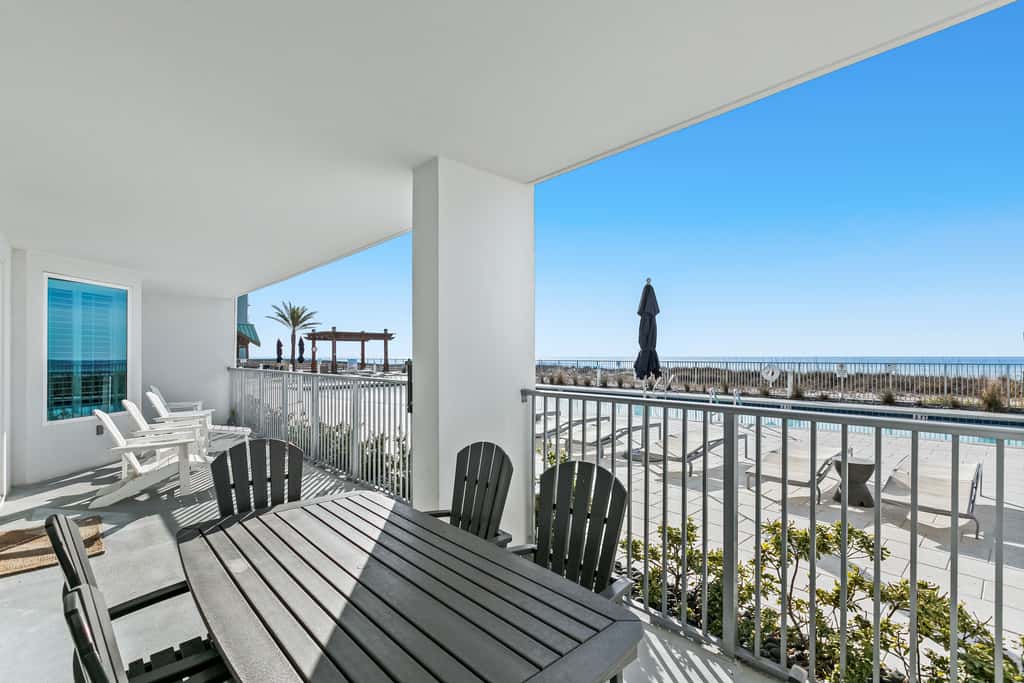 Blu 103 - Luxurious gulf-front condo with resort amenities - near entertainment