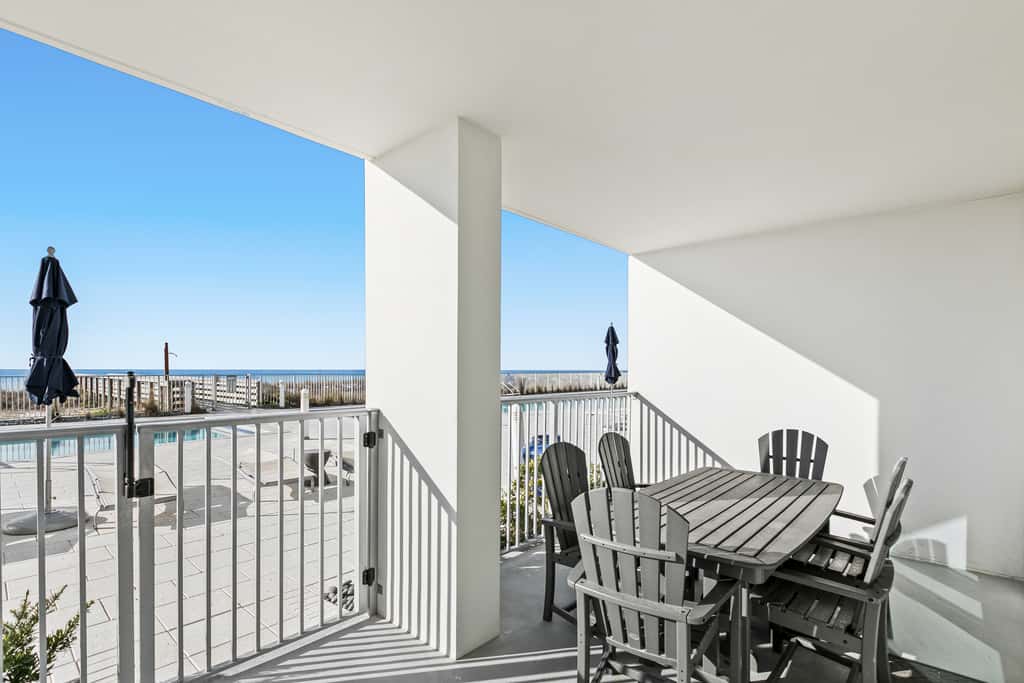 Blu 103 - Luxurious gulf-front condo with resort amenities - near entertainment