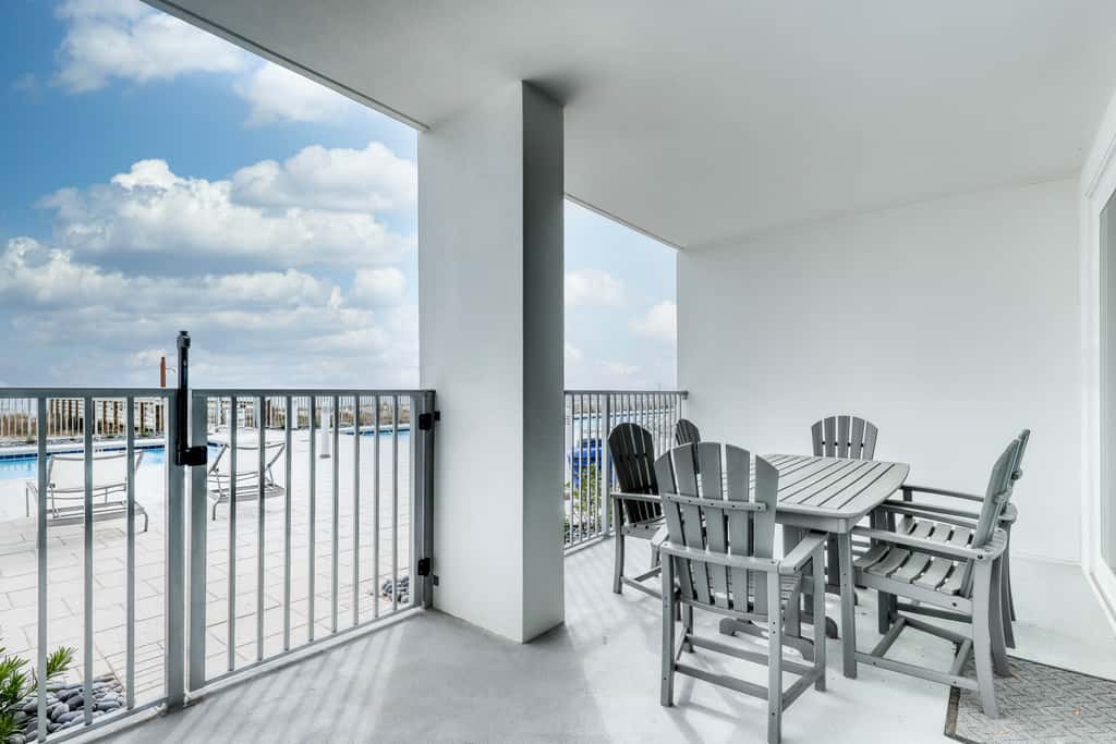 Blu 103 - Luxurious gulf-front condo with resort amenities - near entertainment
