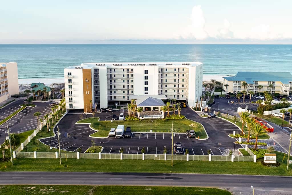 Blu 103 - Luxurious gulf-front condo with resort amenities - near entertainment