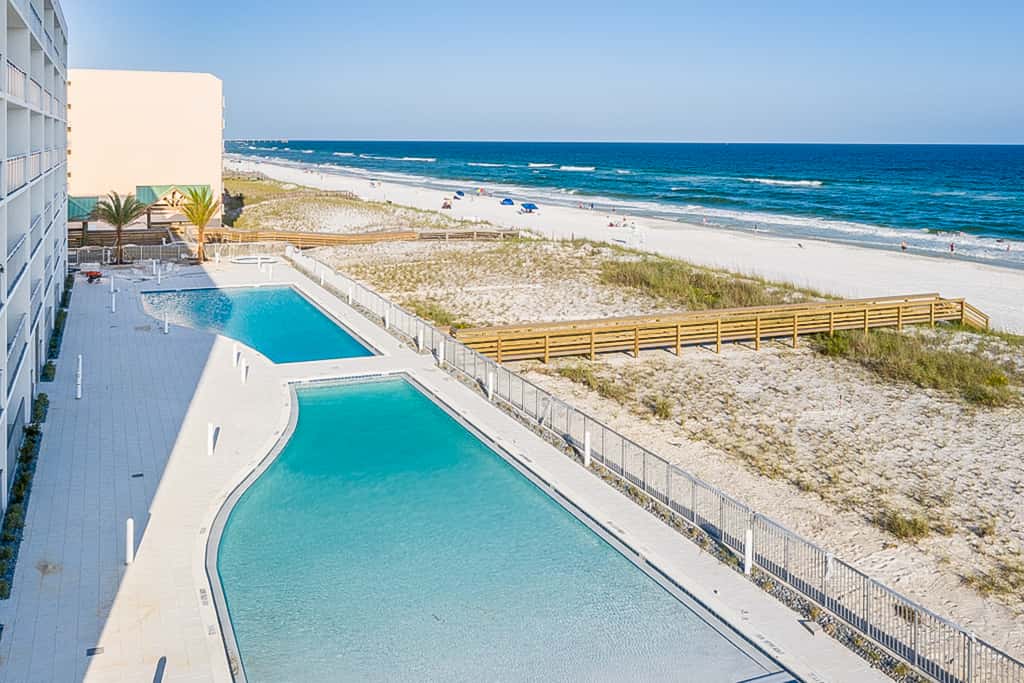 Blu 103 - Luxurious gulf-front condo with resort amenities - near entertainment