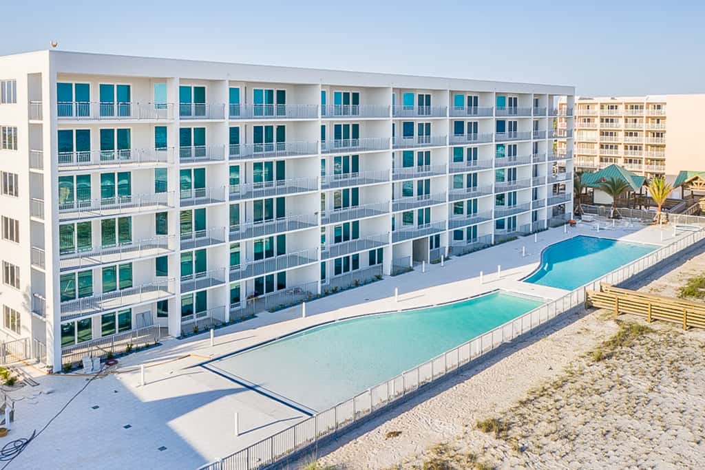 Blu 103 - Luxurious gulf-front condo with resort amenities - near entertainment
