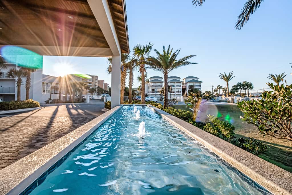 Blu 103 - Luxurious gulf-front condo with resort amenities - near entertainment