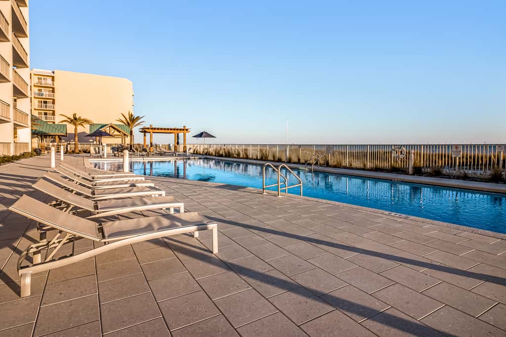 Blu 103 - Luxurious gulf-front condo with resort amenities - near entertainment
