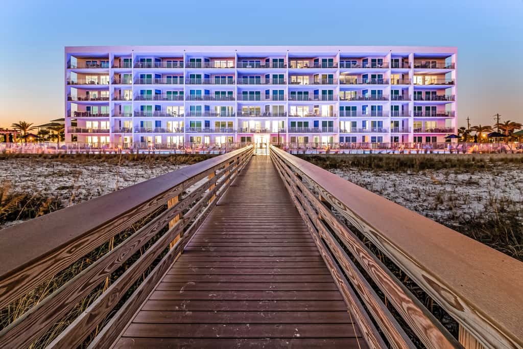 Blu 103 - Luxurious gulf-front condo with resort amenities - near entertainment