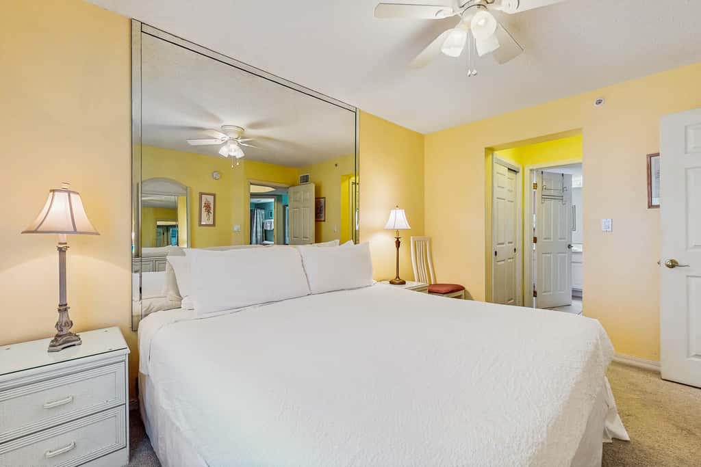 Beautiful beachfront condo with shared pool & beach access!