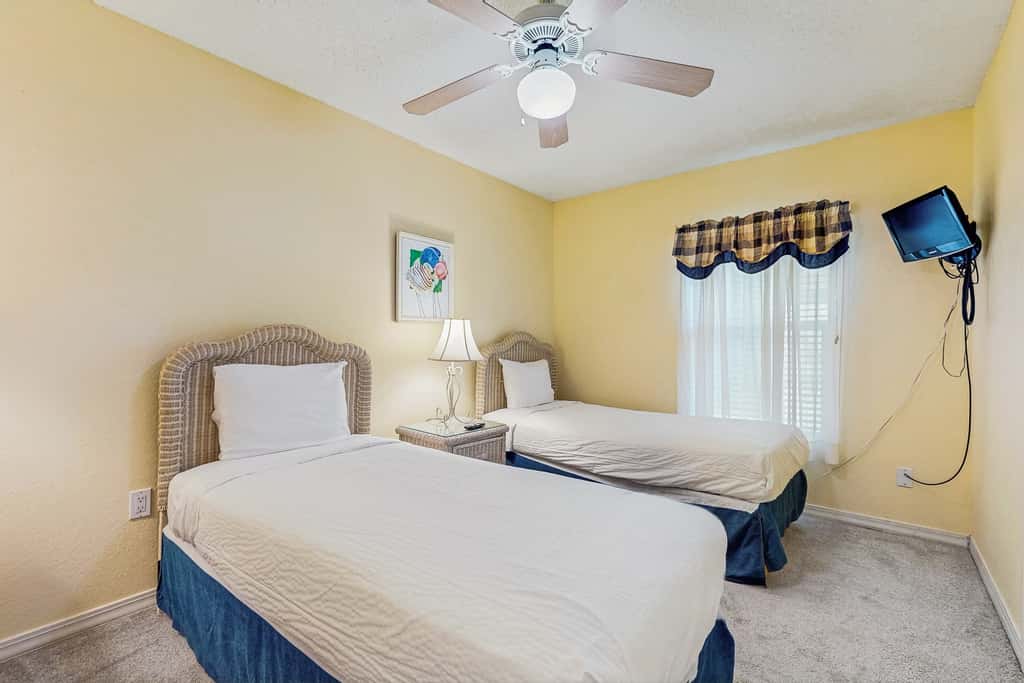 Beautiful beachfront condo with shared pool & beach access!