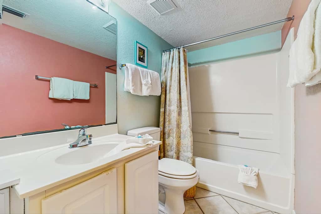 Beautiful beachfront condo with shared pool & beach access!