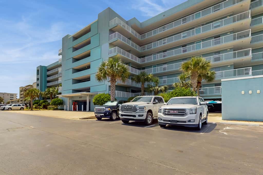 Beautiful beachfront condo with shared pool & beach access!