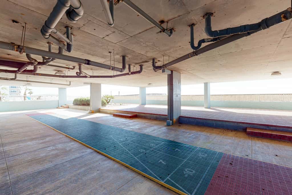 Beautiful beachfront condo with shared pool & beach access!