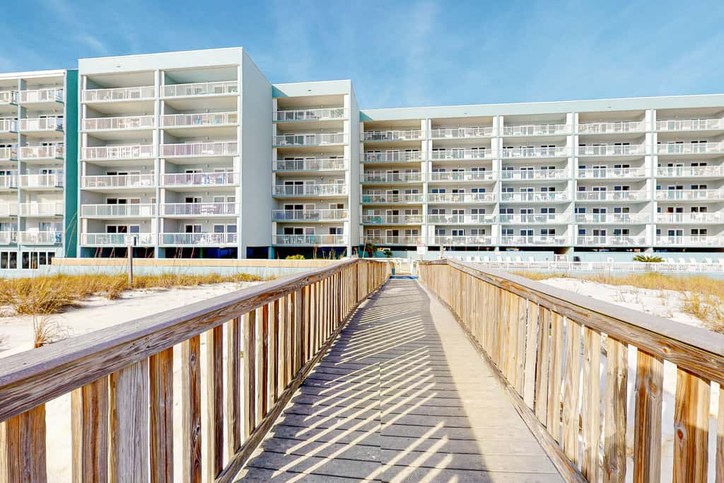 Beautiful beachfront condo with shared pool & beach access!