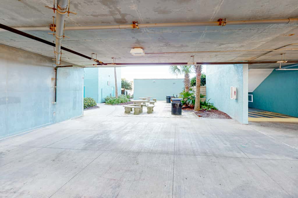 Beautiful beachfront condo with shared pool & beach access!