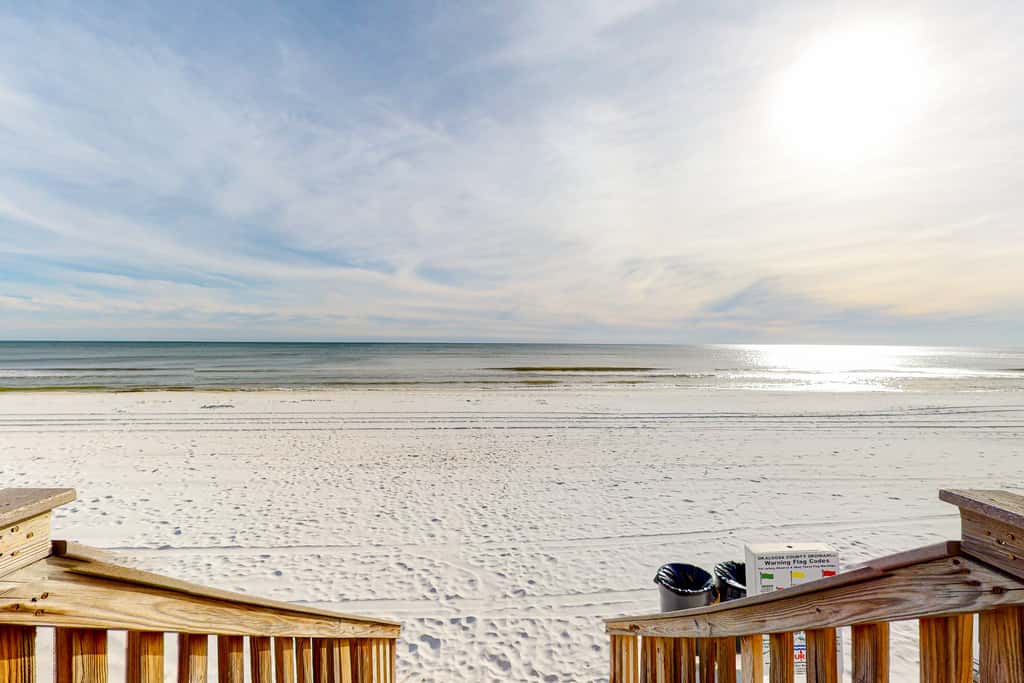 Beautiful beachfront condo with shared pool & beach access!