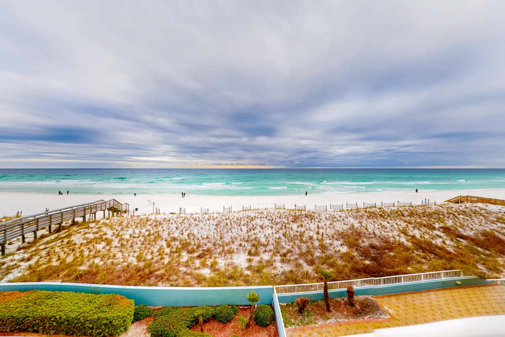 Beautiful beachfront condo with shared pool & beach access!