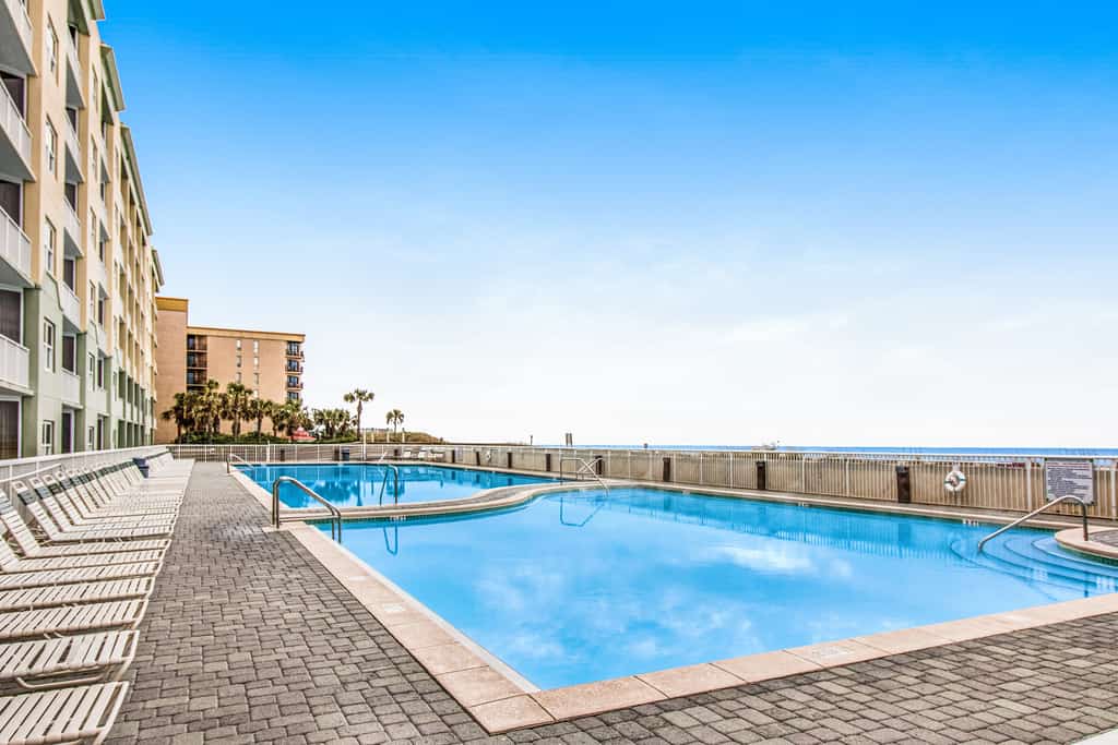 Waters Edge 418