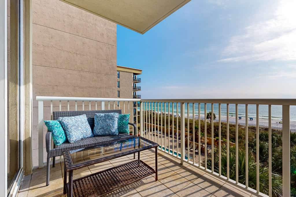 Waters Edge 418