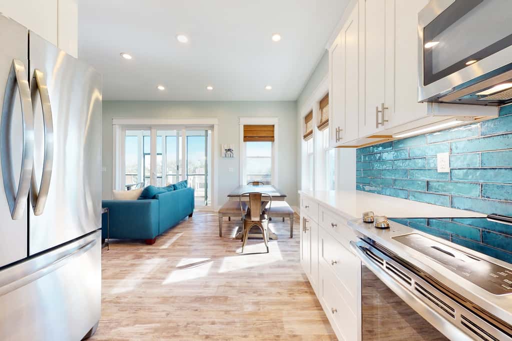 Dog-friendly oceanfront home with a hot tub, washer&dryer & central AC