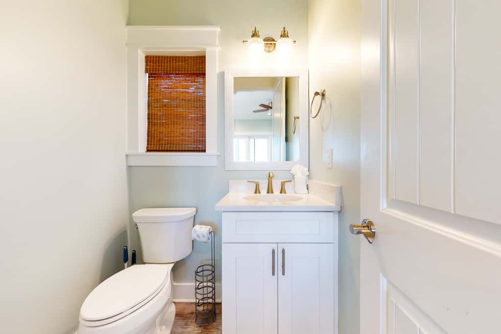 Dog-friendly oceanfront home with a hot tub, washer&dryer & central AC