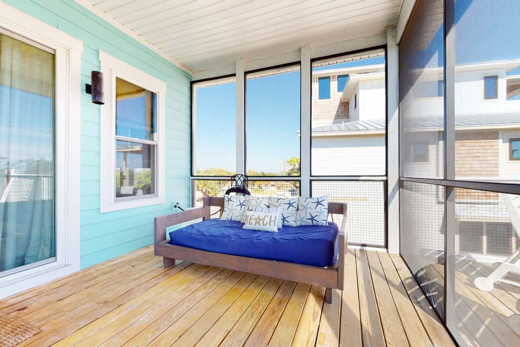 Dog-friendly oceanfront home with a hot tub, washer&dryer & central AC