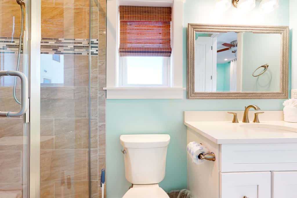 Dog-friendly oceanfront home with a hot tub, washer&dryer & central AC