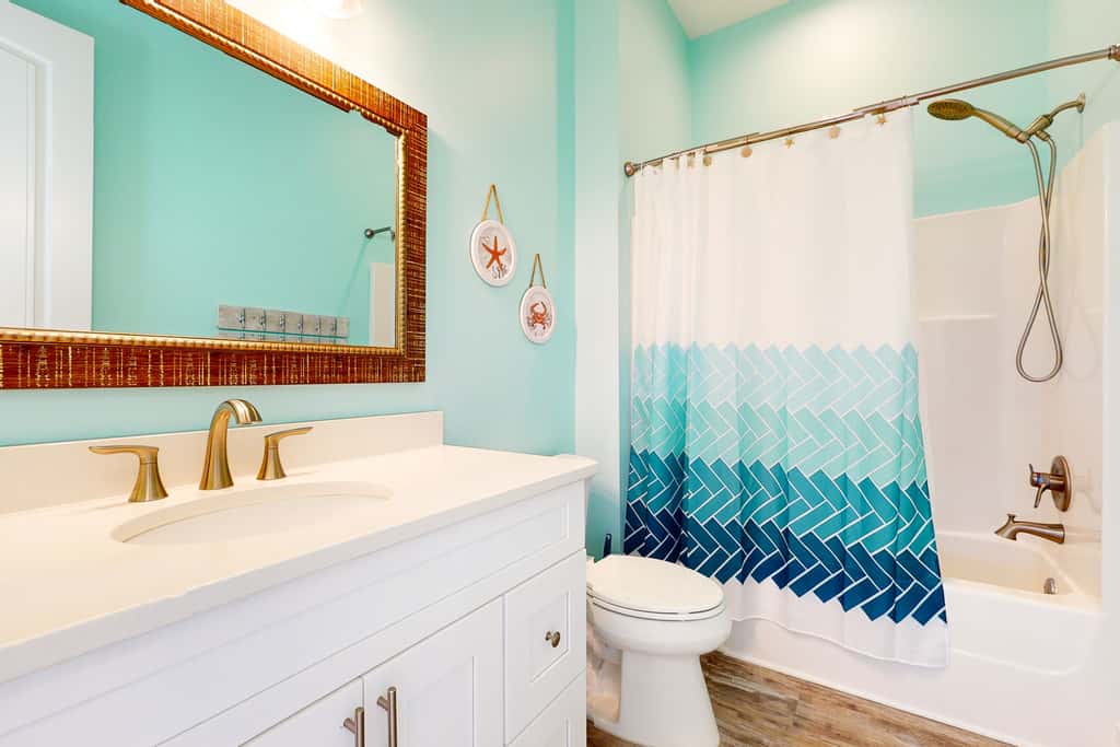 Dog-friendly oceanfront home with a hot tub, washer&dryer & central AC
