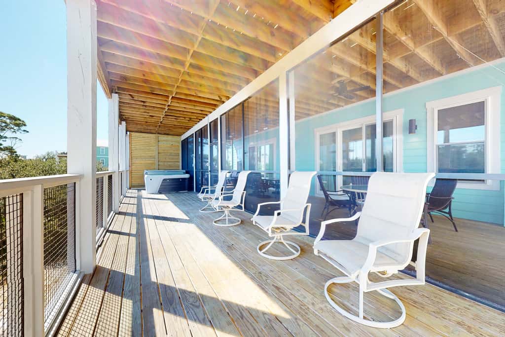 Dog-friendly oceanfront home with a hot tub, washer&dryer & central AC
