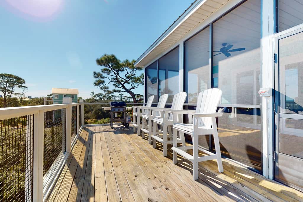 Dog-friendly oceanfront home with a hot tub, washer&dryer & central AC