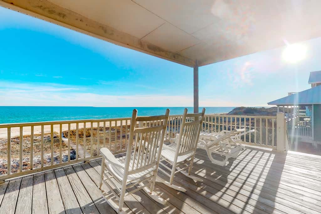 Beachfront dog-friendly home with private hot tub, boardwalk, on-site pools, gym