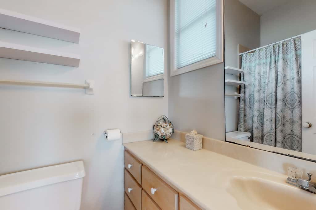 Beachfront dog-friendly home with private hot tub, boardwalk, on-site pools, gym