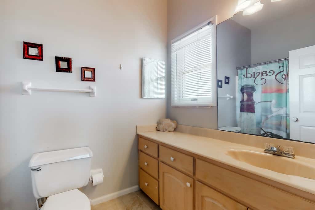 Beachfront dog-friendly home with private hot tub, boardwalk, on-site pools, gym
