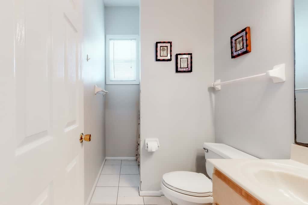 Beachfront dog-friendly home with private hot tub, boardwalk, on-site pools, gym
