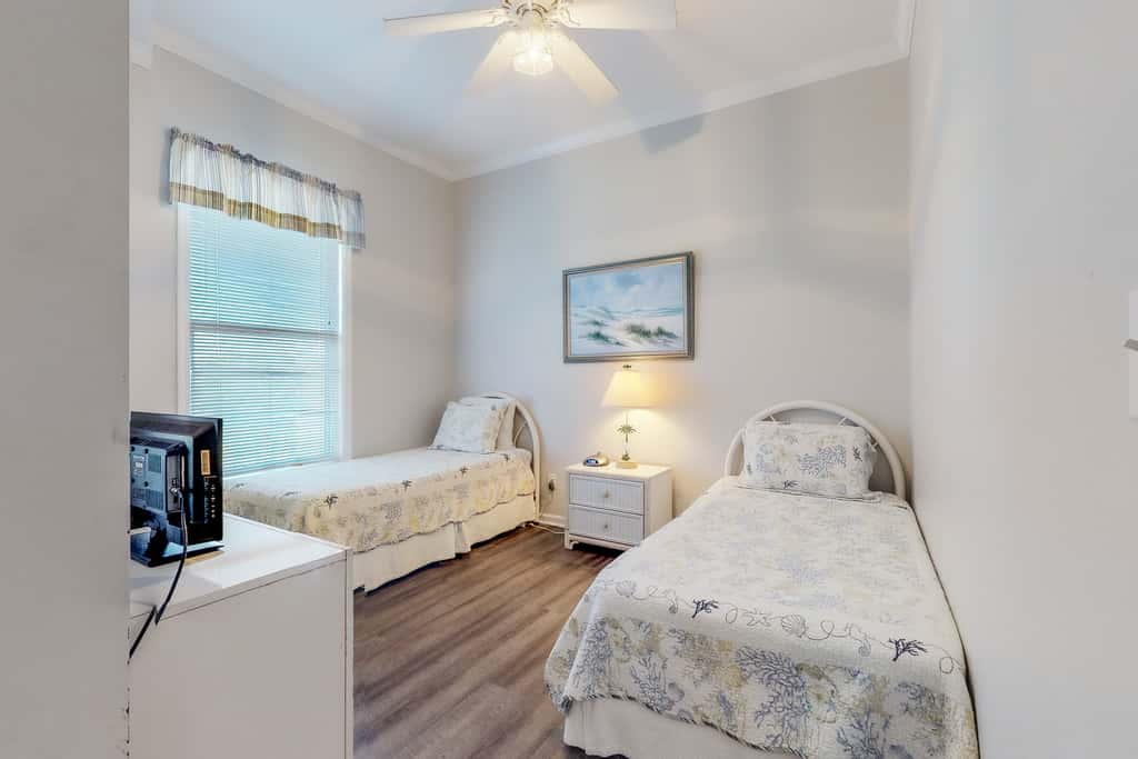 Beachfront dog-friendly home with private hot tub, boardwalk, on-site pools, gym
