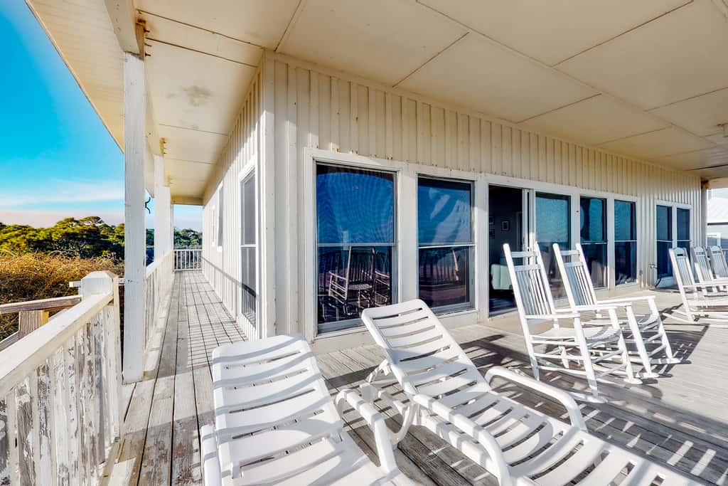 Beachfront dog-friendly home with private hot tub, boardwalk, on-site pools, gym