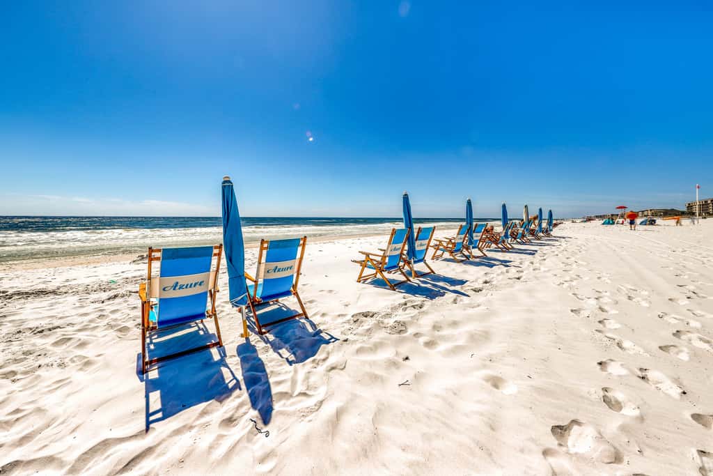 Gulf Front 4BR w Balcony, Pool, Hot Tub & W&D