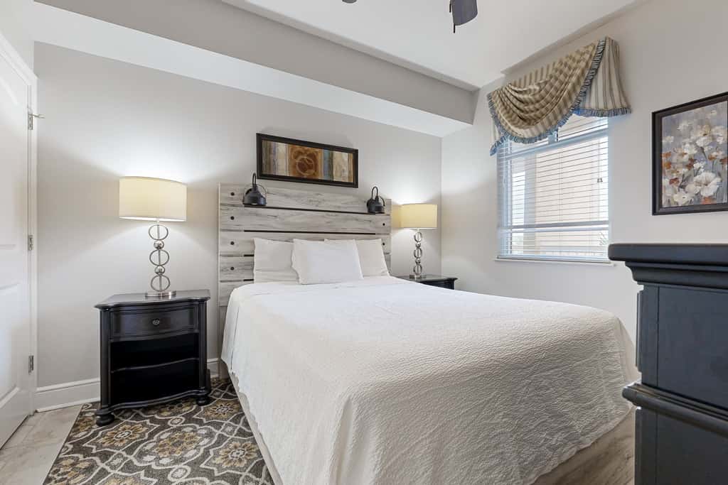Gorgeous Gulf Front Condo Pools Onsite, Nearby Activities, Shops, Restaurants!