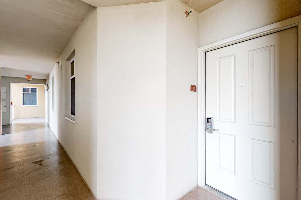 Gorgeous Gulf Front Condo Pools Onsite, Nearby Activities, Shops, Restaurants!