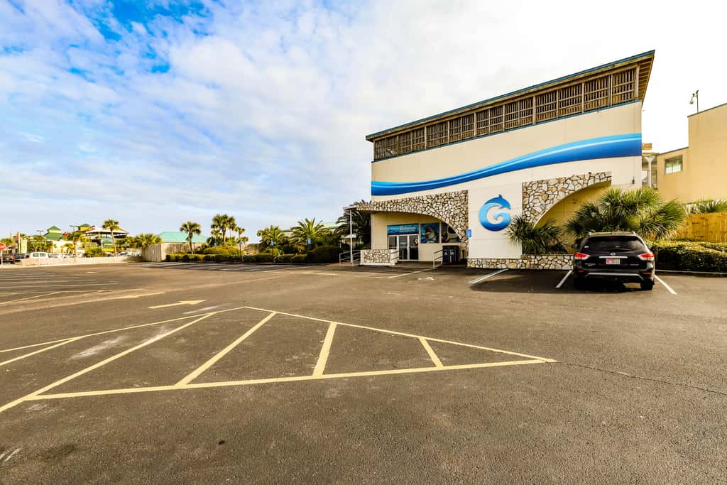 Gorgeous Gulf Front Condo Pools Onsite, Nearby Activities, Shops, Restaurants!
