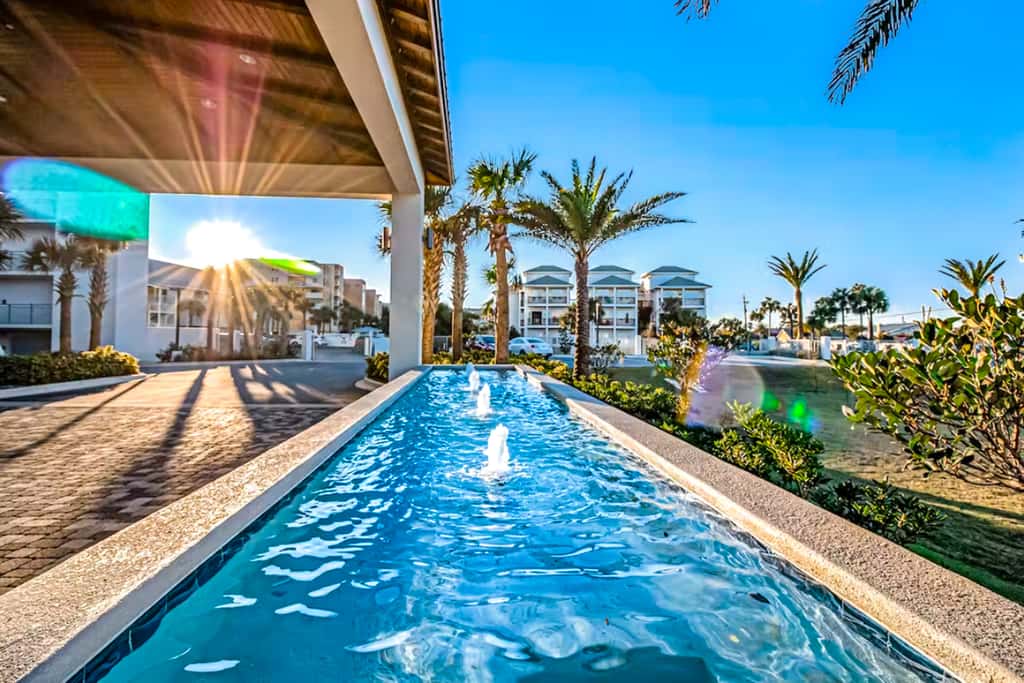 Blu 301 - Third-floor, Gulf-view condo with pool and hot tub access, central AC, & W&D