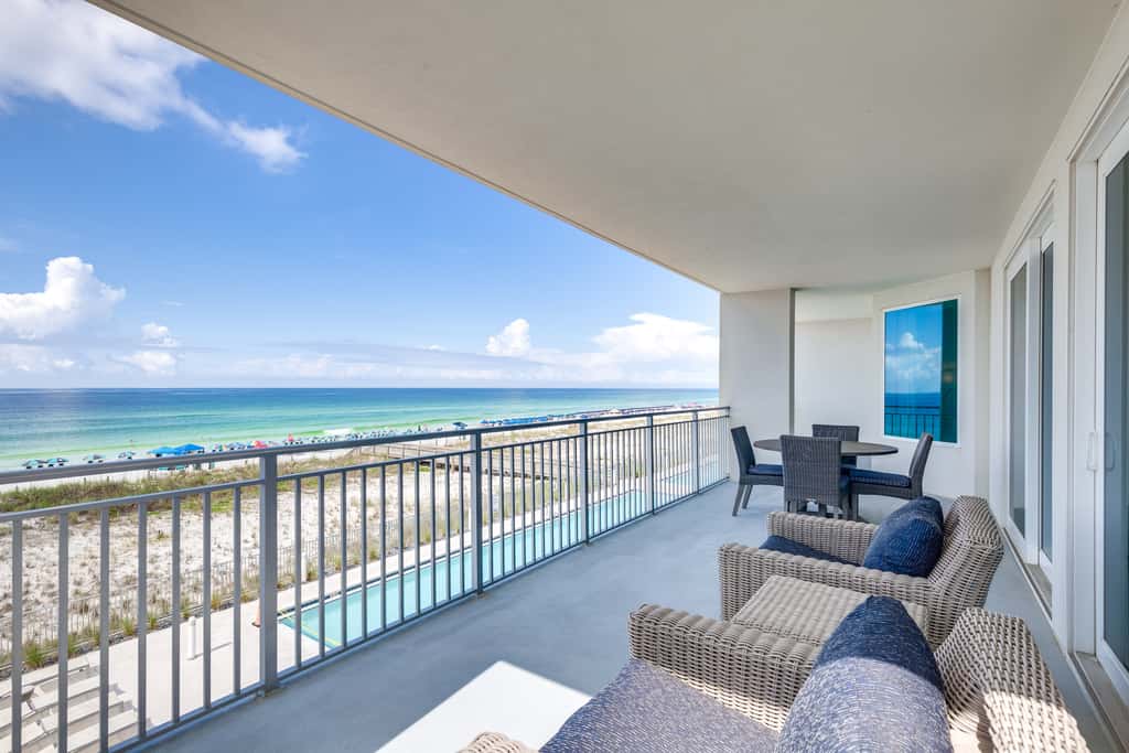 Blu 301 - Third-floor, Gulf-view condo with pool and hot tub access, central AC, & W&D