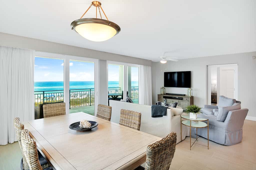 Blu 301 - Third-floor, Gulf-view condo with pool and hot tub access, central AC, & W&D