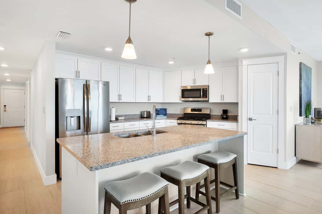 Blu 301 - Third-floor, Gulf-view condo with pool and hot tub access, central AC, & W&D