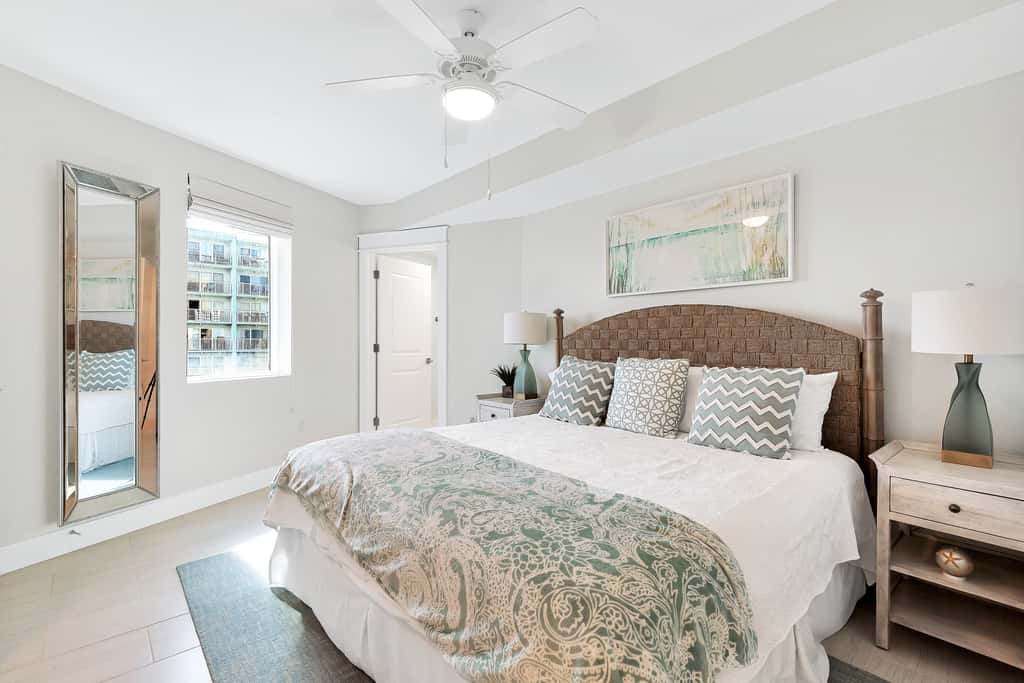 Blu 301 - Third-floor, Gulf-view condo with pool and hot tub access, central AC, & W&D
