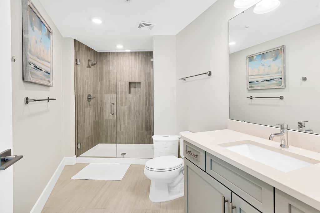 Blu 301 - Third-floor, Gulf-view condo with pool and hot tub access, central AC, & W&D
